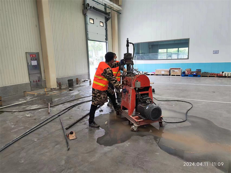 连云厂房地面下沉塌陷注浆加固施工